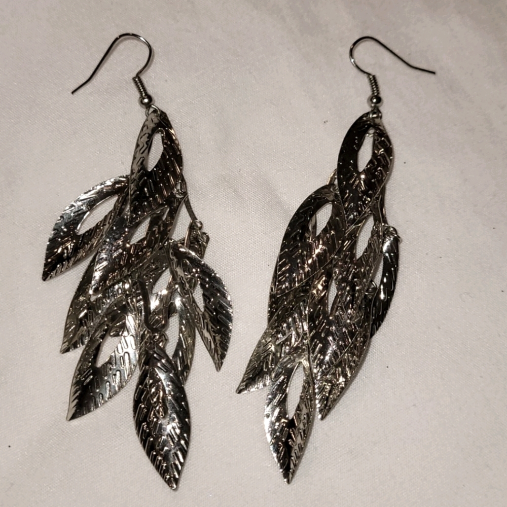 3.5" Silver toned, multi-leaf, dangle earrings